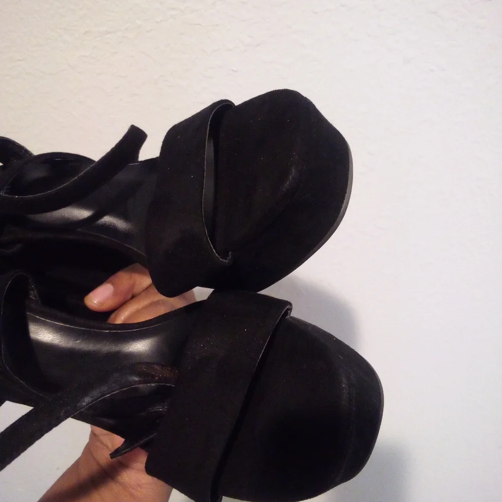 Ardene Black Suede Slingback Heeled Shoes Elegant Design - Picture 12 of 12